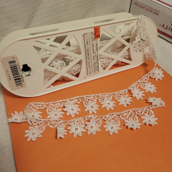 Vintage Floral Lace Ribbon Point Short